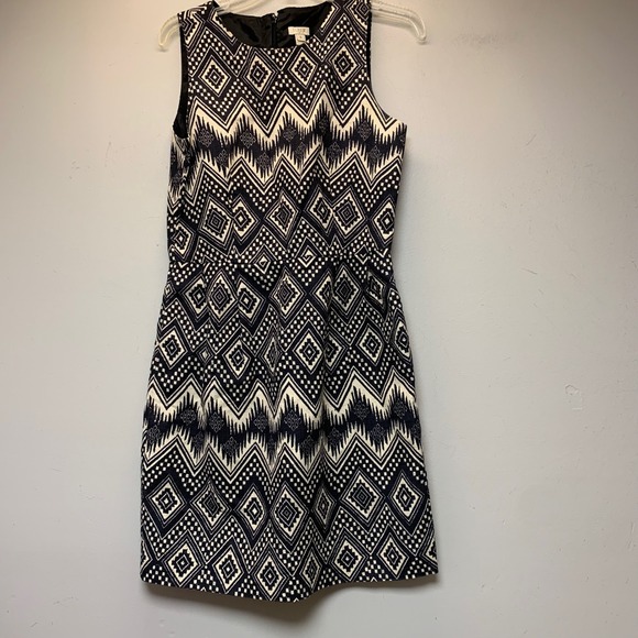 J.Crew Dresses & Skirts - J.Crew Shift Dress Womens 4 Black Ivory Excellent Geometric Ikat C1972